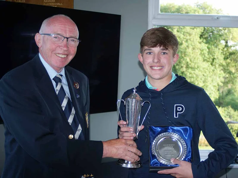 James wins English Schools U16 Championship