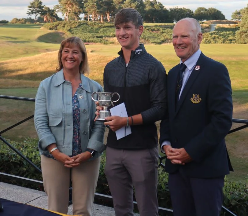 Beech Signs out in style at Delamere